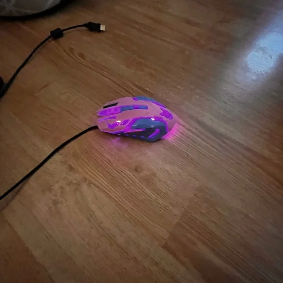 Gaming Keyboard & Mouse - Picture 4 of 7